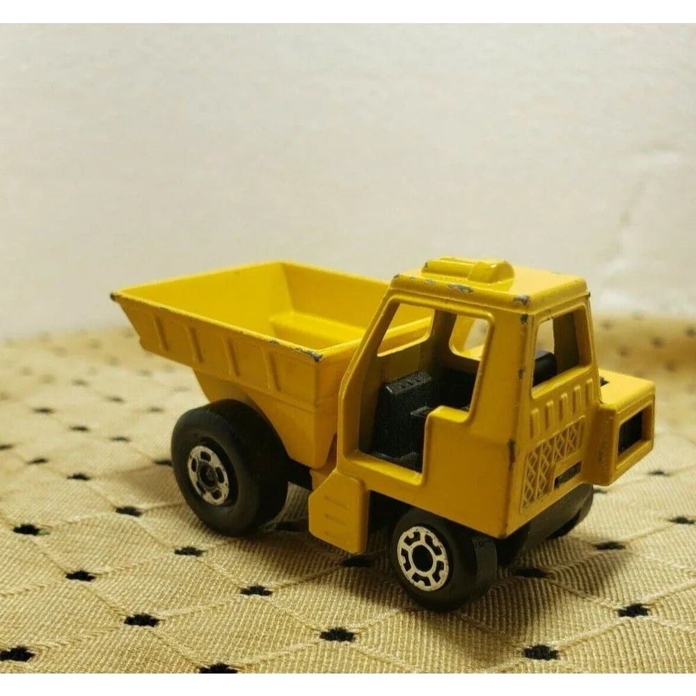 Vintage 1976 Matchbox SuperFast Site Dumper No. 28